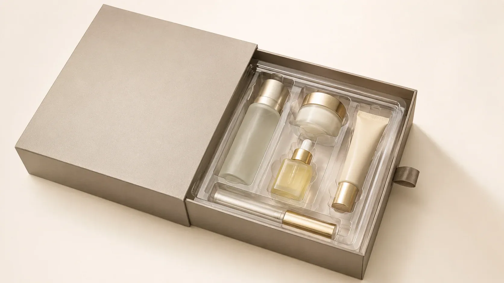 Clear PET or RPET tray insert.